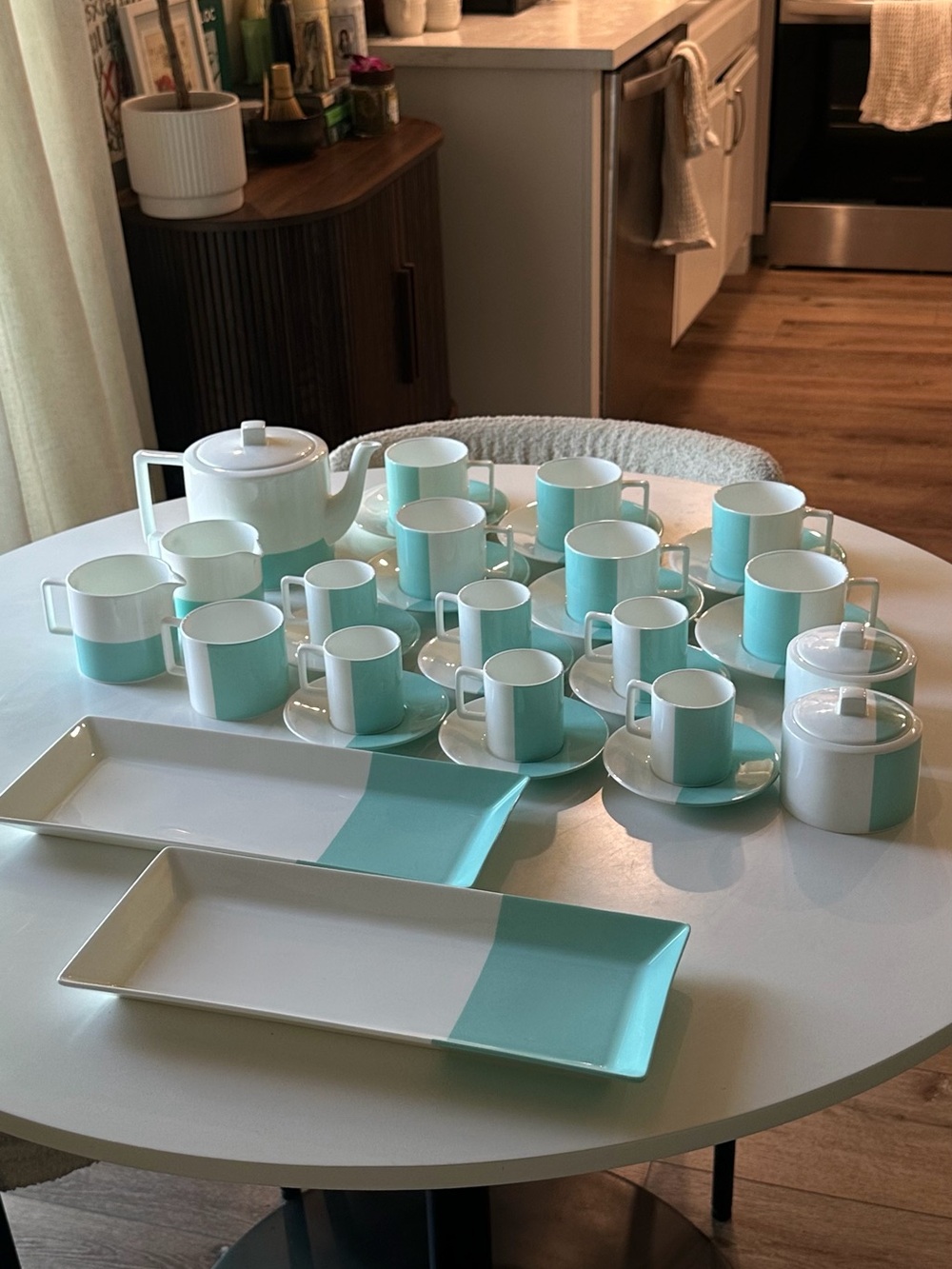 Tiffany & Co. Mint Green and White Ceramic Mug & Tea Set 32 pcs - Picture 3 of 6